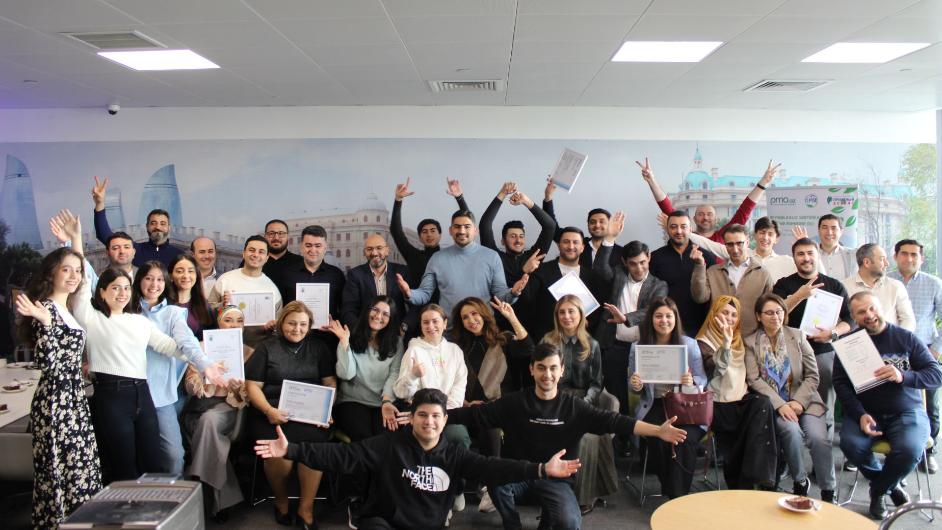 Green Project Management məzunları, 28-ci rus qrupu və 29-cu qrup məzunlarımızla birlikdə möhtəşəm bir PM Game Day keçirdik!